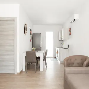 https://pula-residence-via-delle-rose.in-sardinia.net
